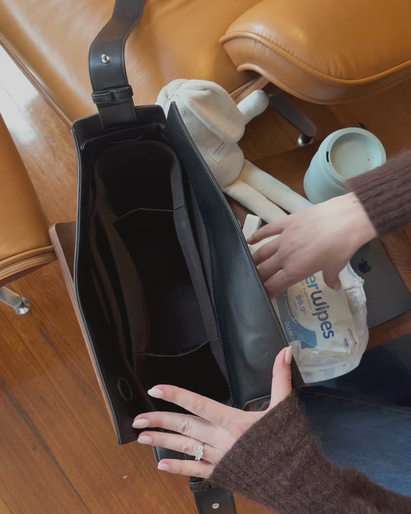 RHEA-Pram-Bag-Black-how-to-pack